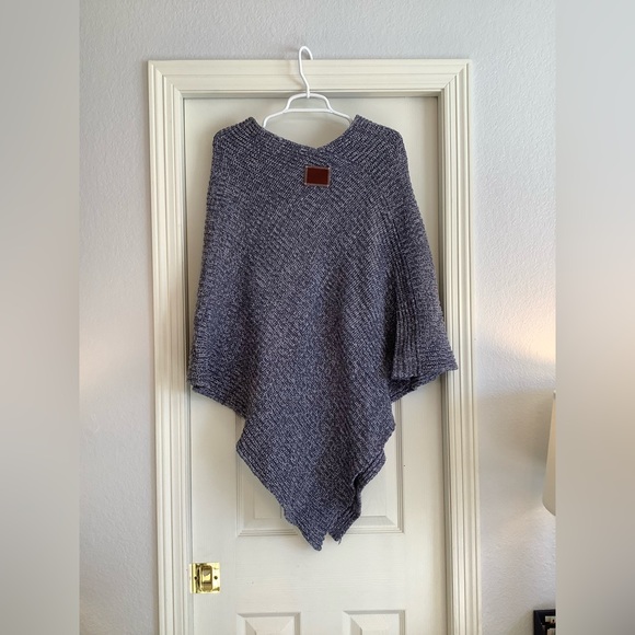 Love Your Melon Shawl Poncho - Picture 2 of 4